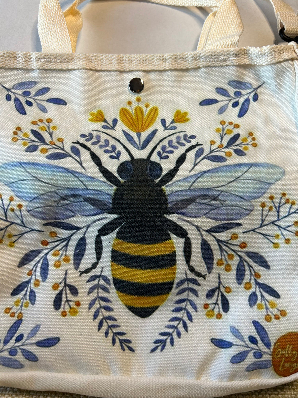 The Queen Bee Luxury and Lifestyle Box with Mystery Spa items!